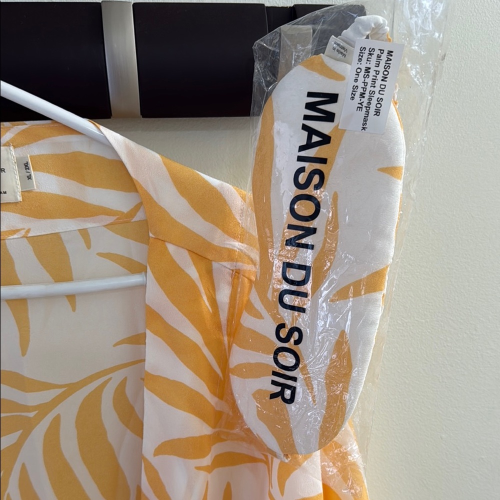 Maison Du Soir Summer Apricot & White Robe with matching sleep mask. XL/2XL EUC - Picture 5 of 7